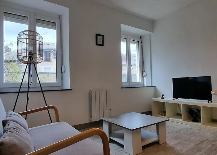 Iris Centre-Ville T2 Renove Cocon Cosy Parking 35 M2 * Charleville-Mezieres